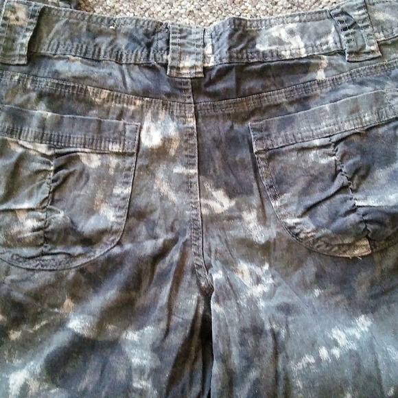 PANTS - Picture 2 of 3